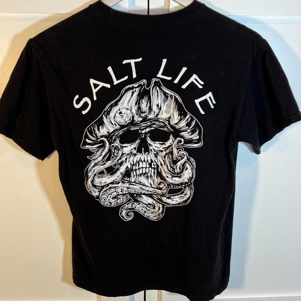 Salt Life Men's Black and White T-shirt